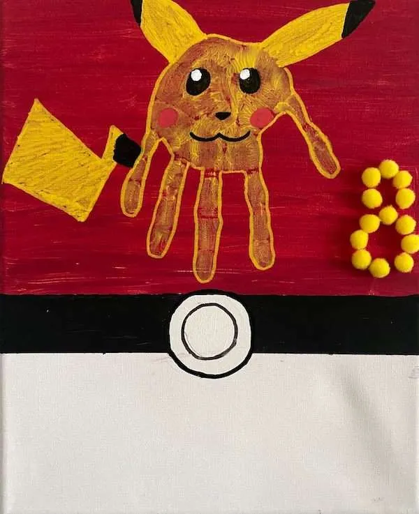 Pokemon Fingerabdruck-Leinwand mit einem Fingerabdruck als Pikachu gemalt