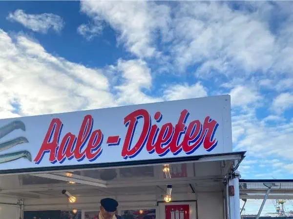 Aale Dieter Imbissstand am Fischmarkt in Altona