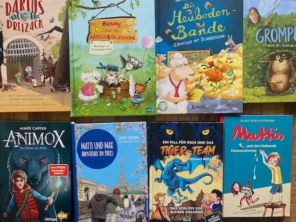 Kinderbücher mit dem cover nach vorne