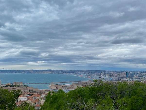 Ausblick von Notre Dame de la Garde auf Marseille