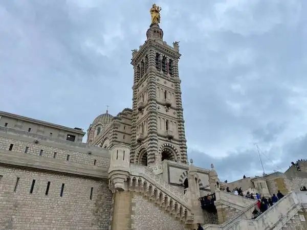 Blick auf die Notre Dame de la Garde