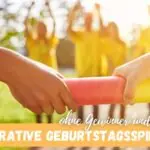 Beitragsbild mit dem Titel Kooperative Geburtstagssspiele ohne Gewinner und Verlierer mit zwei Händen, die eine Wasserpistole halten im Hintergrund