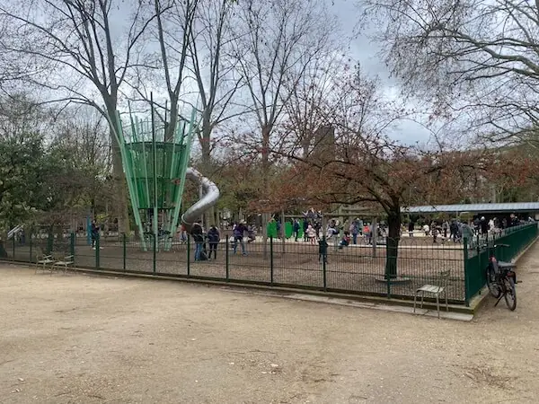Spielplatz im Jardim Luxemburg