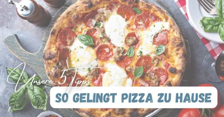 Beitragsbild mit dem Titel: Unsere 5 Tipps: Sp gelingt Pizza zu Hause mit einer Pizza auf einem Holzbrett im Hintergrund