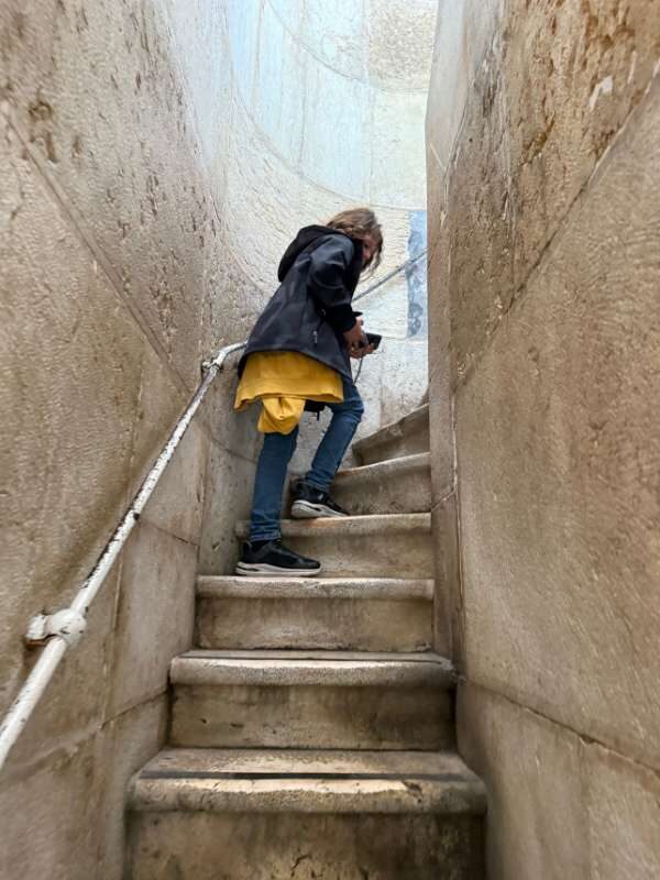 Treppe auf den Arco da Rua Augusta hoch