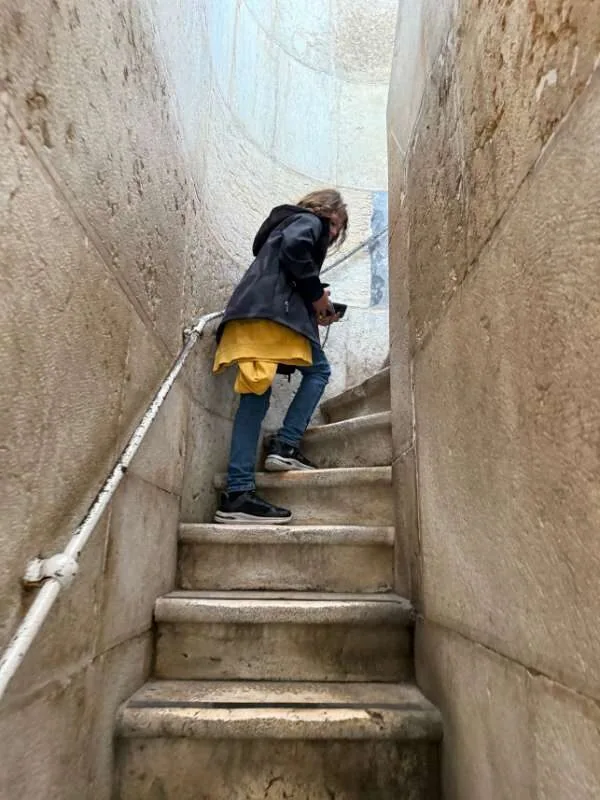 Treppe auf den Arco da Rua Augusta hoch
