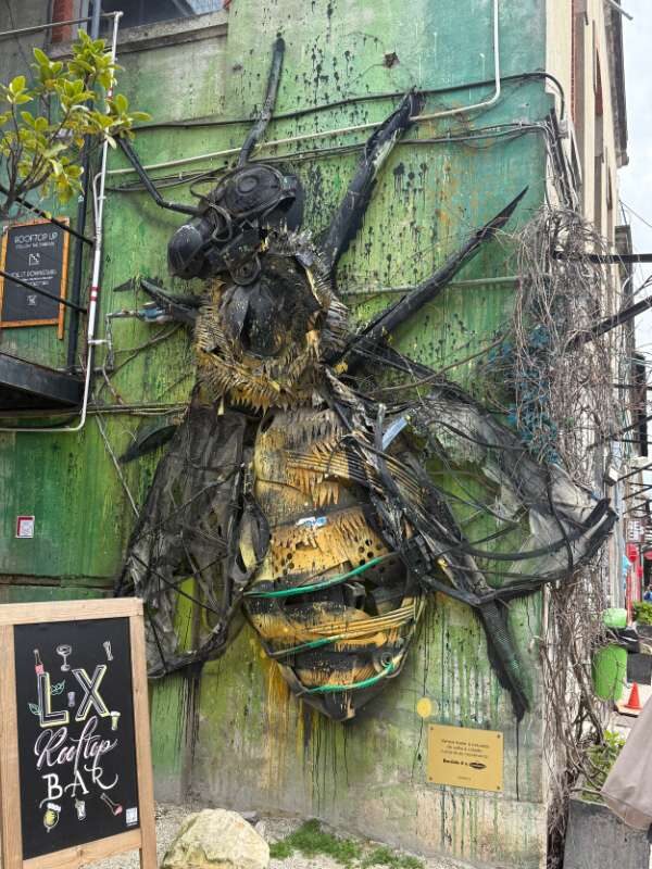 Graffiti Wandbild in Lissabon