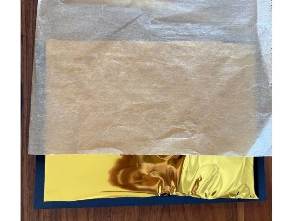 Cover mit Goldfolie im Foliergerät