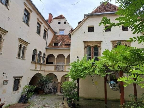 Alter Innenhof in der Grazer Innenstadt