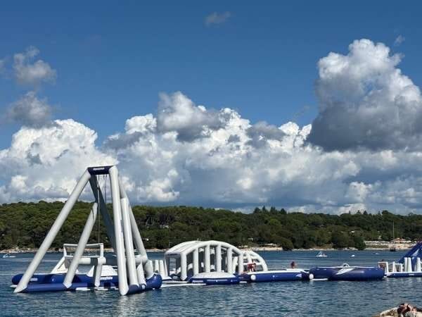 Fitness-Luftparcour am Meer