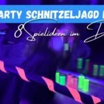 Beitragsbild mit dem Titel: Neon Party Schnizteljagd - 8 Spielideen im Dunklen - Bunte Neonlichter und dunkle Atmosphäre bei einer Schnitzeljagd im Neon-Licht. Ideal für Techno- oder Partyabende, kreative Spielideen für Jugendliche, Freunde oder Events.