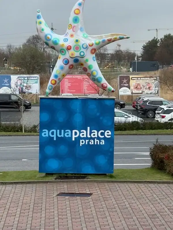 Aquapark Prag mit Kindern: Familienfreundliche Aktivitäten in der tschechischen Hauptstadt.