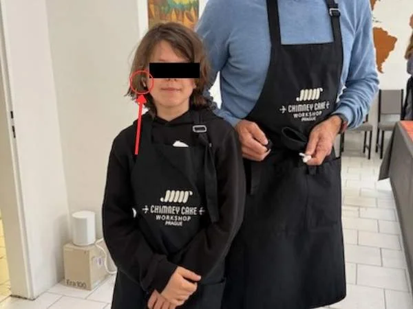 Kinder beim Kochkurs im MamaBlog, kreative Kochaktivitäten für Kinder, Eltern und Kinder lernen gemeinsam, Spaß beim Kochen, Familienaktivitäten, kulinarische Workshops für Kinder.
