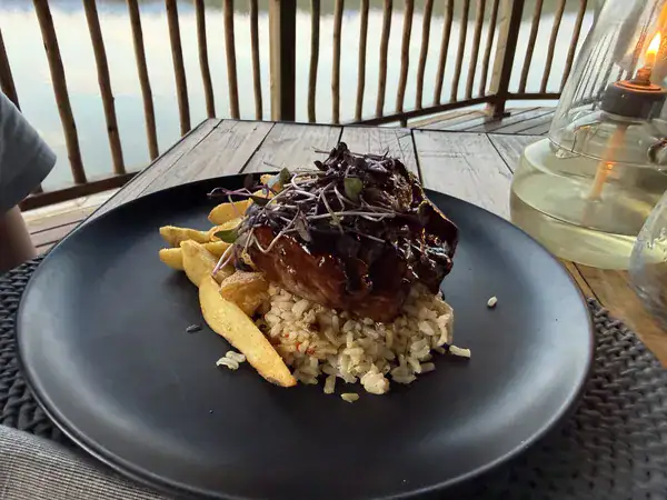 Abendessen im Restaurant der Buffelsdrift Game Lodge
