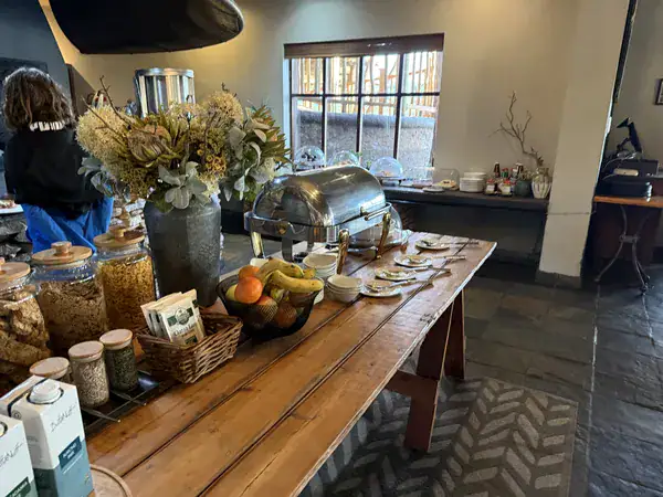 Auswahl am Frühstücksbuffet der Buffelsdrift Game Lodge